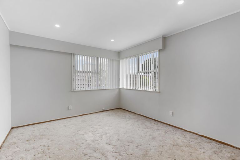 Photo of property in 27 Prangley Avenue, Mangere, Auckland, 2022