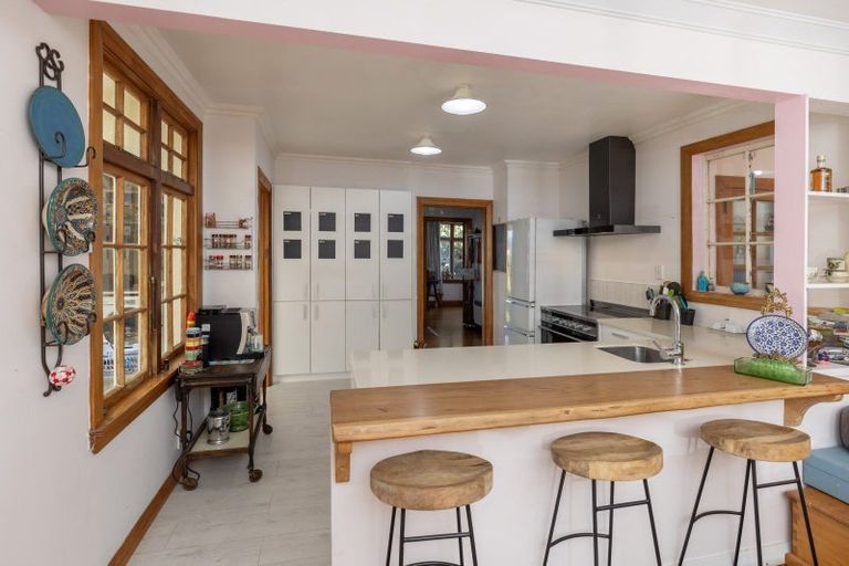 Photo of property in 5 Golf Road, Paraparaumu Beach, Paraparaumu, 5032