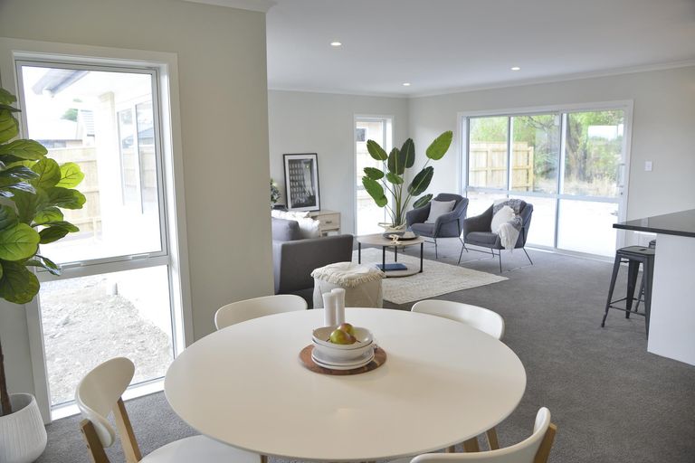 Photo of property in 60 Feist Street, Carterton, 5713