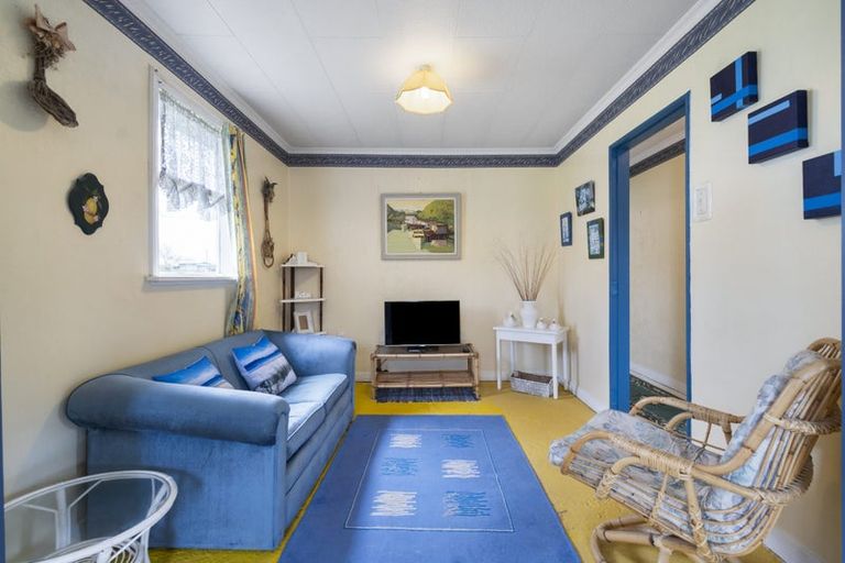 Photo of property in 68 Nash Parade, Foxton Beach, Foxton, 4815