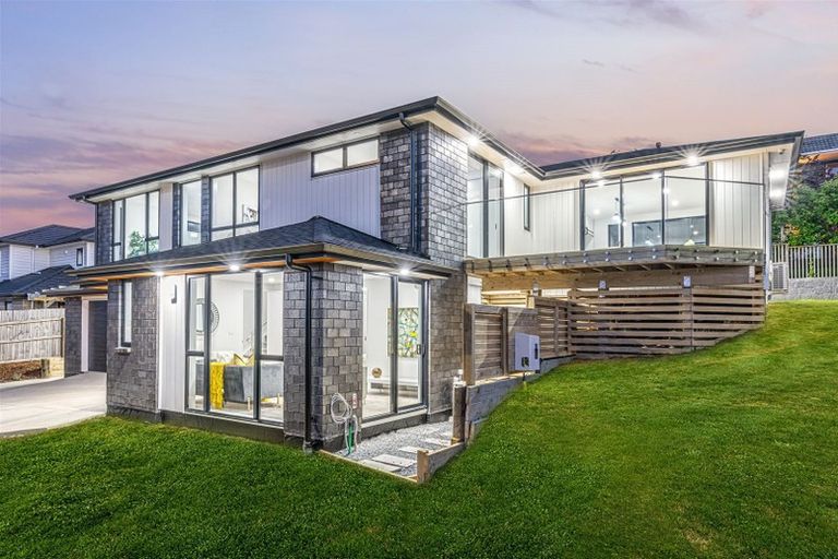 Photo of property in 5 Shibata Rise, Ranui, Auckland, 0612