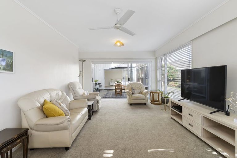 Photo of property in 20 Elizabeth Street, Orewa, 0931