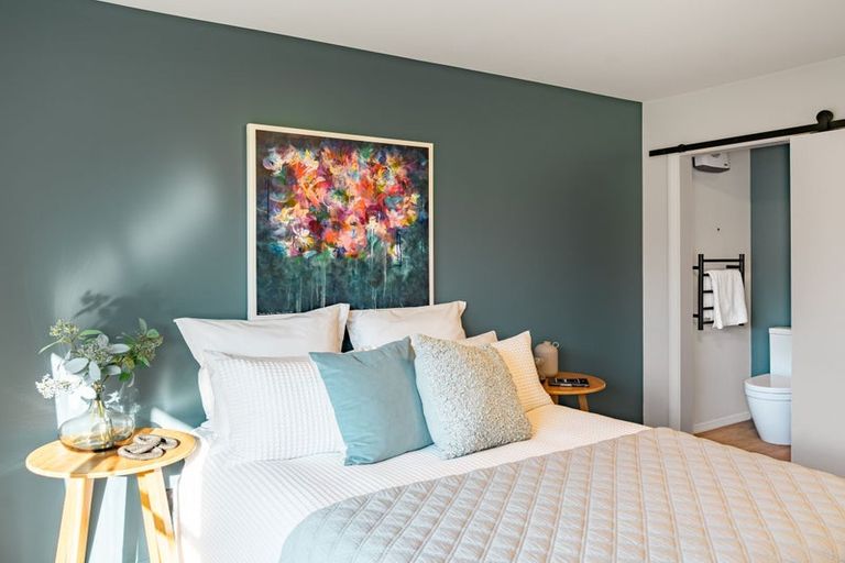 Photo of property in 18 Sawtell Place, Northcote, Christchurch, 8052