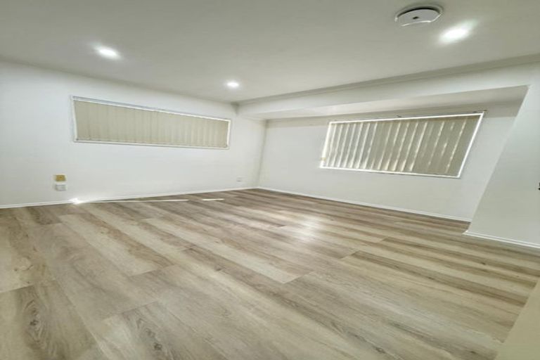 Photo of property in 2/13 Landscape Road, Papatoetoe, Auckland, 2025