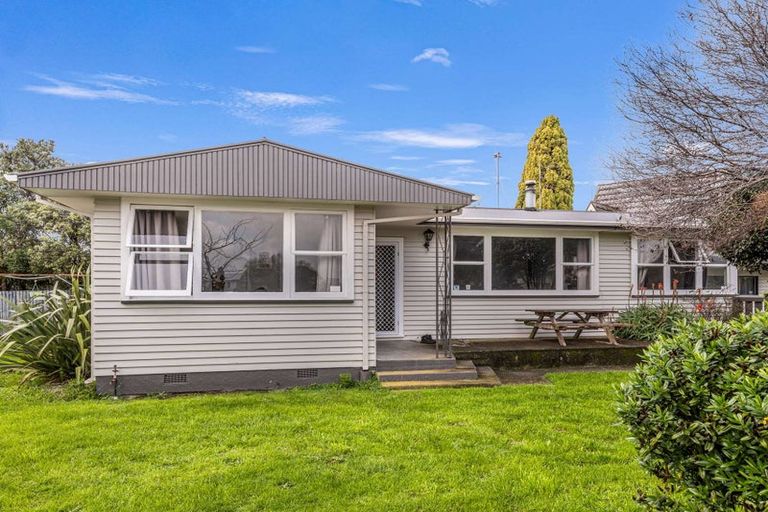 Photo of property in 1 Dampier Avenue, Awapuni, Palmerston North, 4412