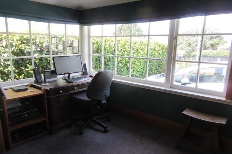 Photo of property in 48 Ferry Street, Seatoun, Wellington, 6022