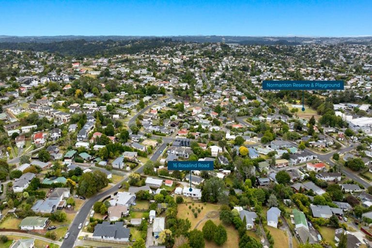 Photo of property in 16 Rosalind Road, Glenfield, Auckland, 0629