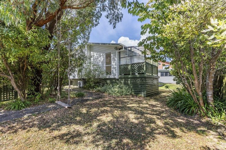 Photo of property in 21a Omapere Street, Whitby, Porirua, 5024