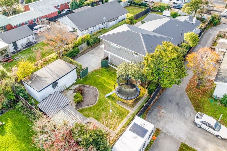Photo of property in 229 Memorial Avenue, Burnside, Christchurch, 8053