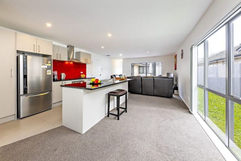 Photo of property in 25 Kotuku Crescent, Takanini, 2112