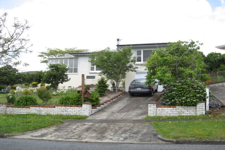 Photo of property in 2 Hamlet Place, Pukekohe, 2120