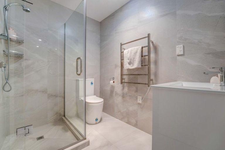 Photo of property in 44 Waipuhinui Way, Wiri, Auckland, 2104