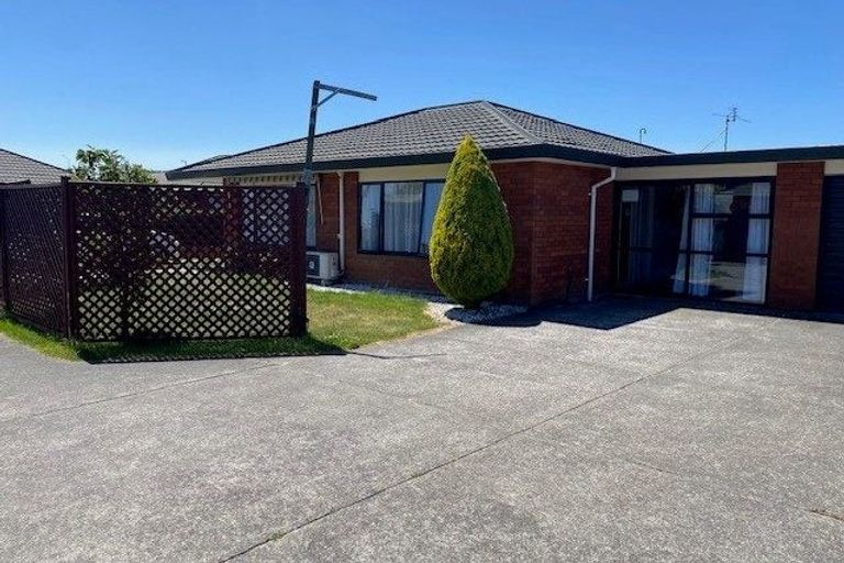 Photo of property in 6 Rustic Lane, Spreydon, Christchurch, 8024