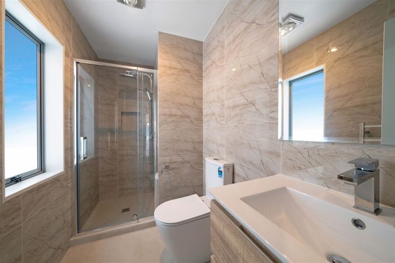 Photo of property in 69d Great South Road, Manurewa, Auckland, 2102