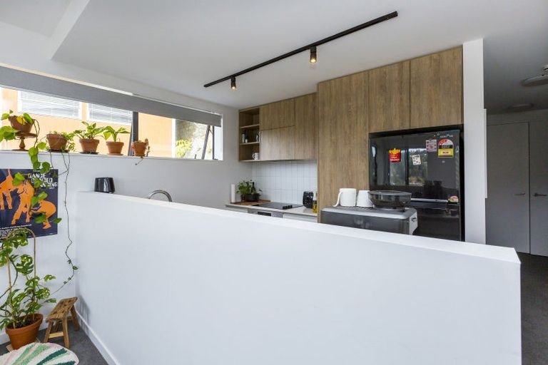 Photo of property in 69u3 Tiketike Way, Brooklyn, Wellington, 6021