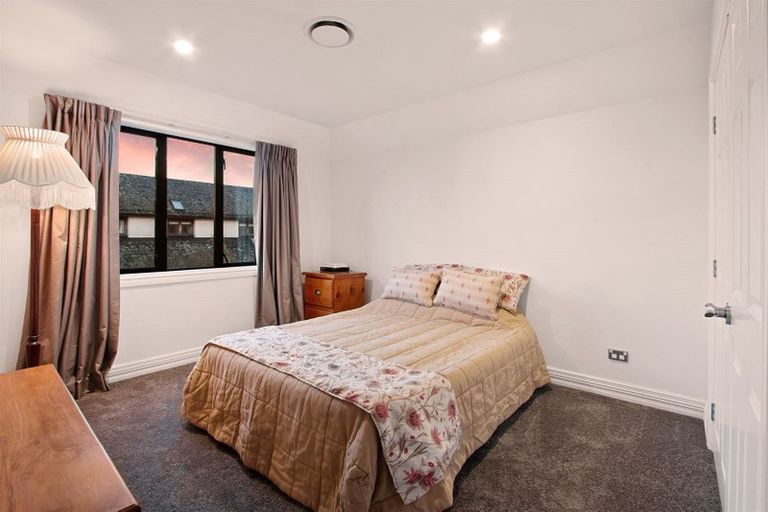 Photo of property in 25b Garden Road, Merivale, Christchurch, 8014