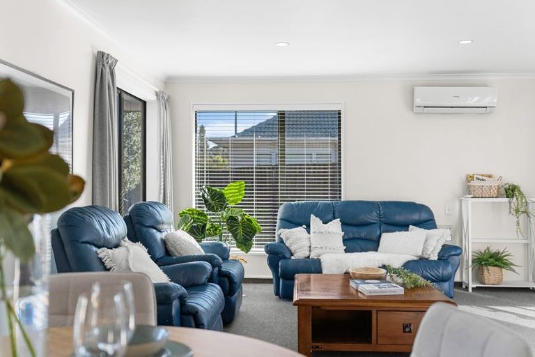 Photo of property in 32 Montclare Avenue, Avonhead, Christchurch, 8042