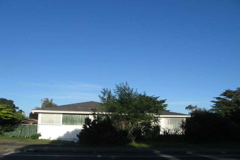 Photo of property in 14 Martin Road, Paraparaumu Beach, Paraparaumu, 5032