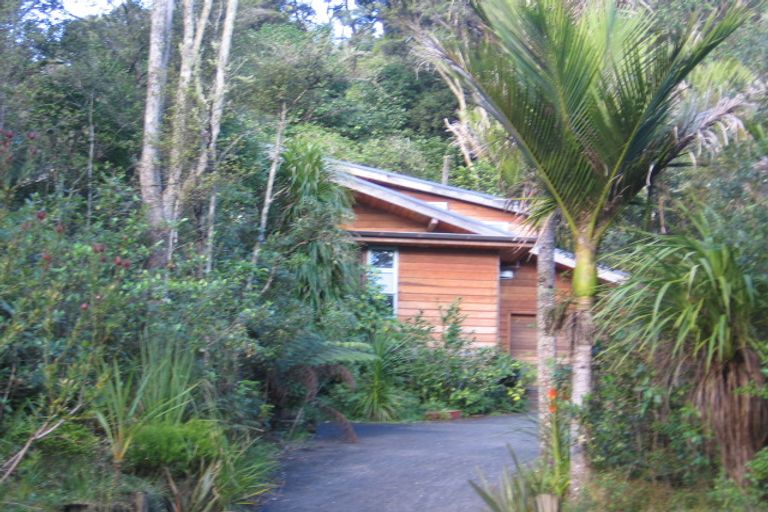 Photo of property in 144 Konini Road, Titirangi, Auckland, 0604