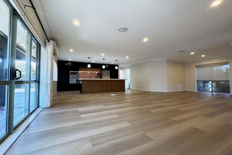 Photo of property in 2 Cottesmore Place, Huntington Park, Auckland, 2013