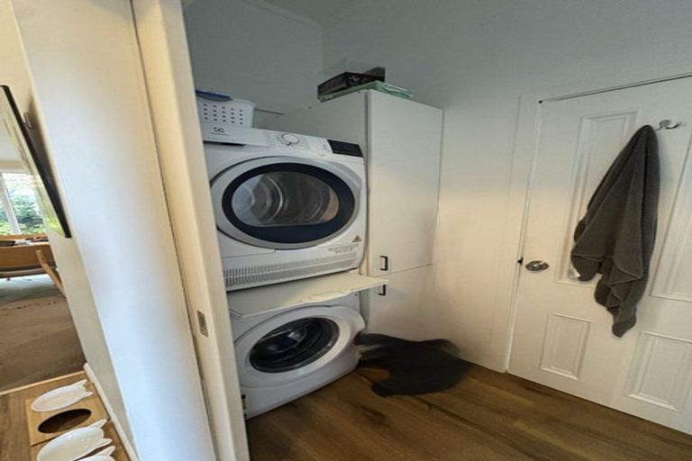 Photo of property in 2 Yale Road, Mount Cook, Wellington, 6021