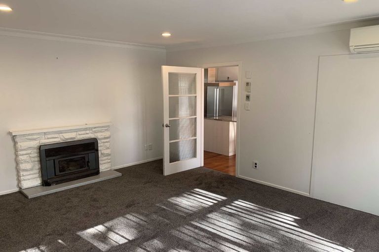 Photo of property in 31 Rosalind Road, Glenfield, Auckland, 0629