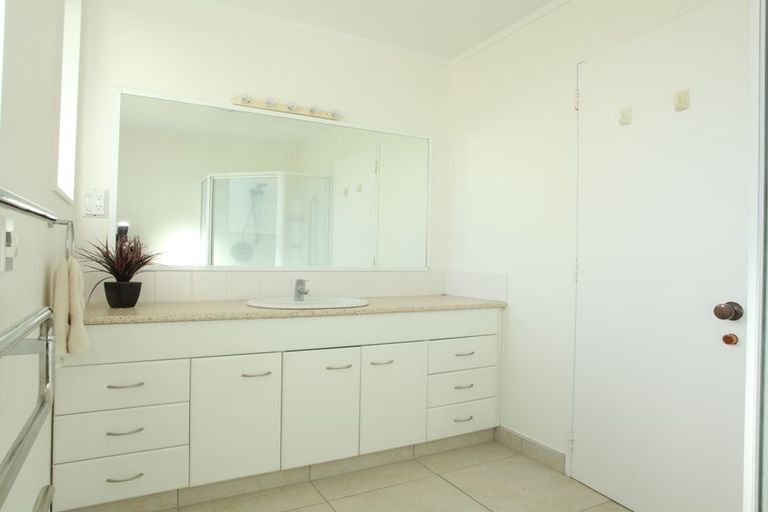 Photo of property in 11 Wainamu Road, Raglan, 3297