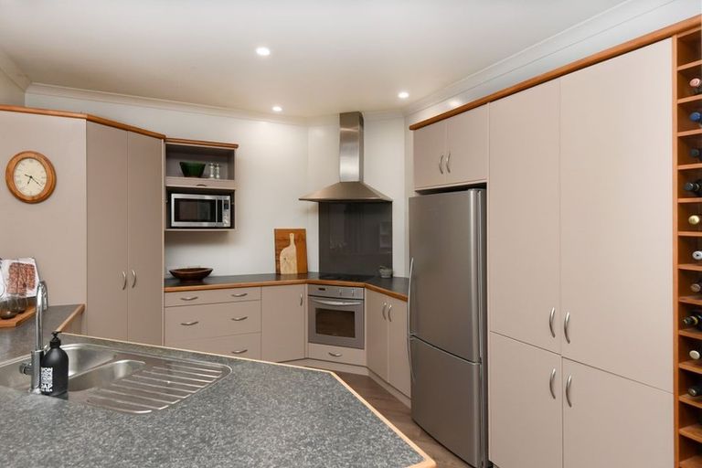 Photo of property in 210 Leger Grove, Te Awamutu, 3875