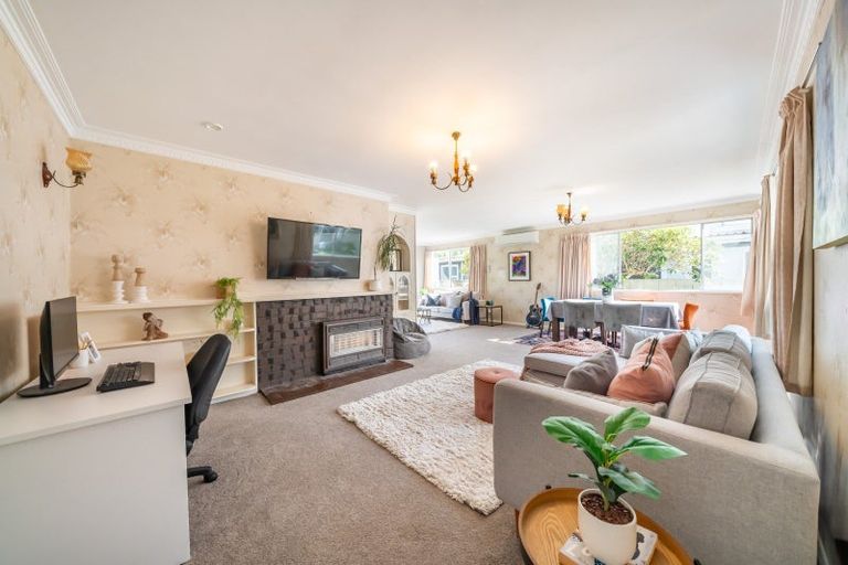 Photo of property in 6 Cruickshank Road, Clouston Park, Upper Hutt, 5018