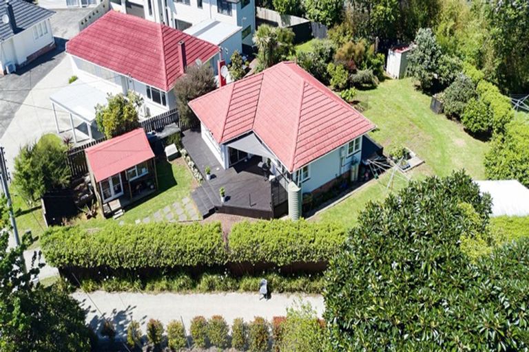 Photo of property in 93 Smythe Road, Henderson, Auckland, 0612