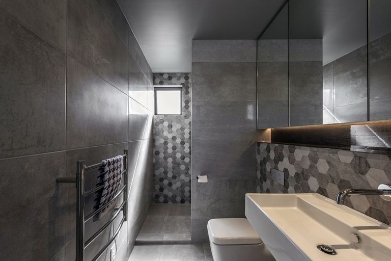 Photo of property in 12 Edgeware Road, St Albans, Christchurch, 8014