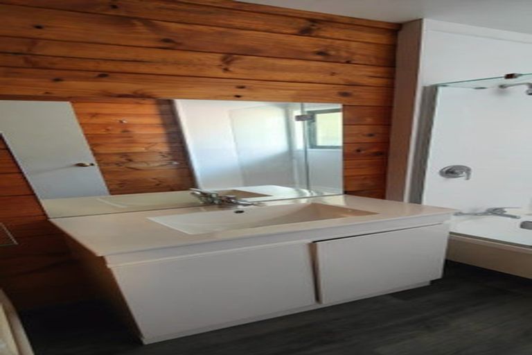 Photo of property in 5 Shackle Lane, Whitby, Porirua, 5024