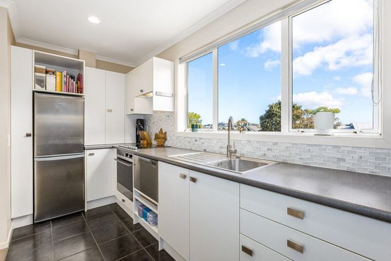 Photo of property in 25b Omar Street, Khandallah, Wellington, 6035