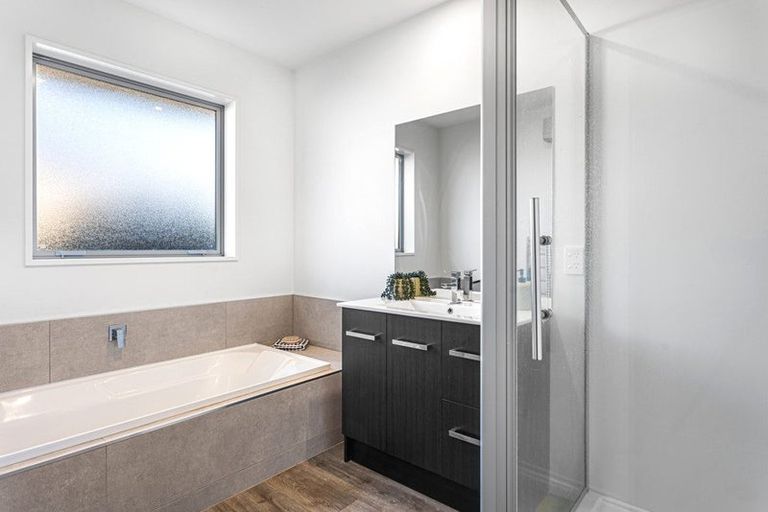 Photo of property in 16 Longcot Drive, Rolleston, 7615