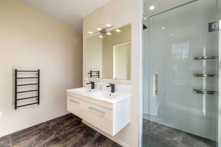 Photo of property in 3 Caldberg Close, Westmorland, Christchurch, 8025