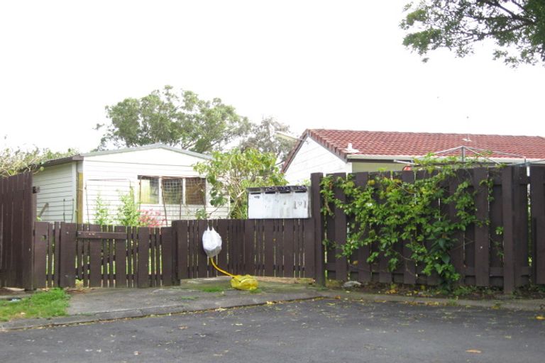 Photo of property in 1 Kenton Lane, Mangere, Auckland, 2022