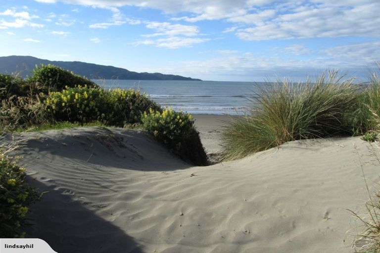 Photo of property in 251 Manly Street, Paraparaumu Beach, Paraparaumu, 5032
