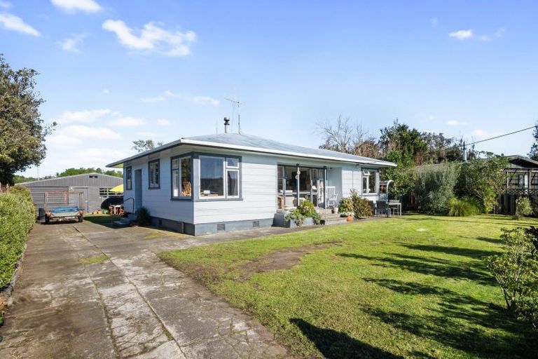 Photo of property in 555 Waitarere Beach Road, Waitarere Beach, Levin, 5510