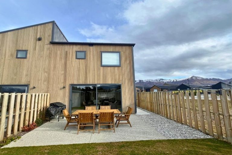 Photo of property in Northlake, 38 Glenavon Green, Wanaka, 9305