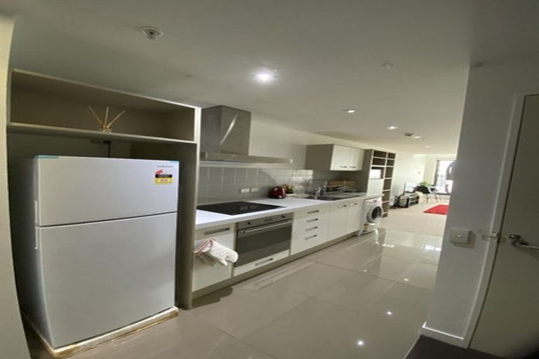 Photo of property in Republic Apartments, 5b/11 Tennyson Street, Te Aro, Wellington, 6011