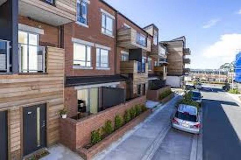 Photo of property in 4/160c Hobsonville Point Road, Hobsonville, Auckland, 0616