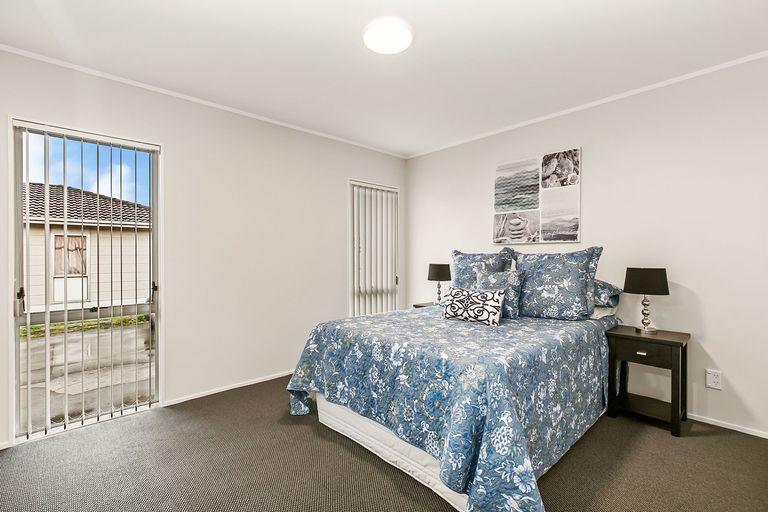 Photo of property in 2/22 Bingara Place, Favona, Auckland, 2024