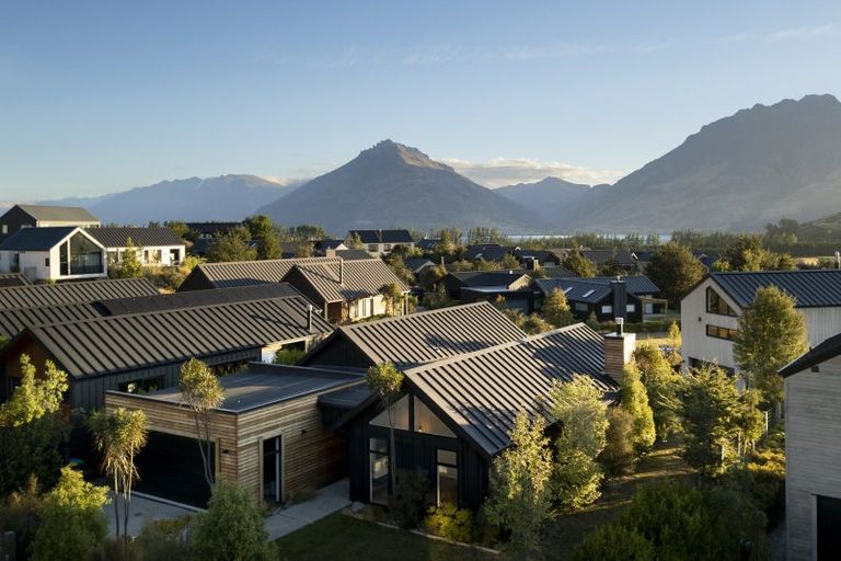 Photo of property in 5 Polperro Court, Jacks Point, Queenstown, 9371