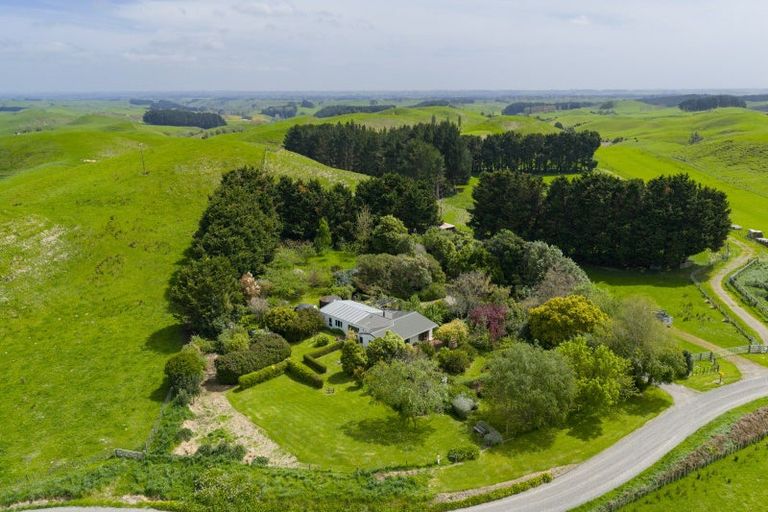Photo of property in 135 Zigzag Road, Pohangina, Feilding, 4775