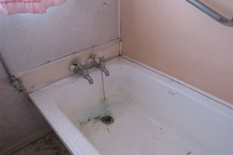 Photo of property in 37 Graham Street, Levin, 5510