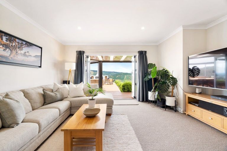 Photo of property in 92 Eskridge Drive, Eskdale, Napier, 4182