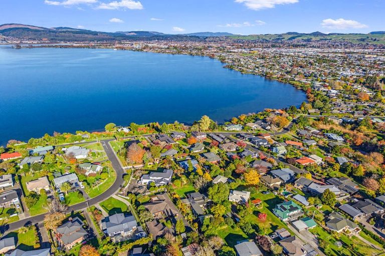 Photo of property in 46b Grand Vue Road, Kawaha Point, Rotorua, 3010