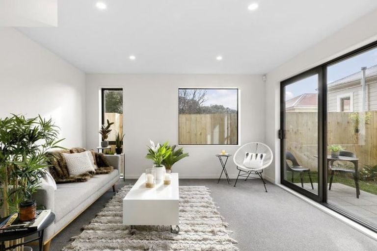Photo of property in 11/124u Britomart Street, Berhampore, Wellington, 6023