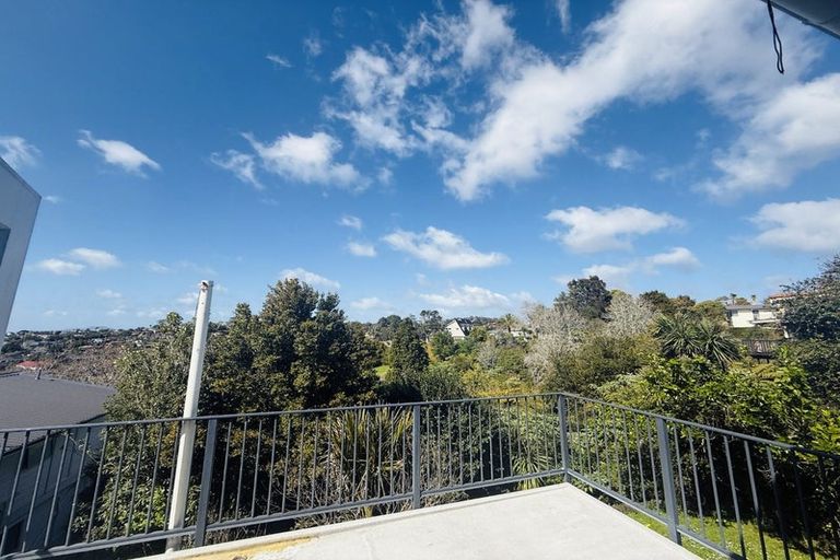 Photo of property in 90 Arran Road, Browns Bay, Auckland, 0630