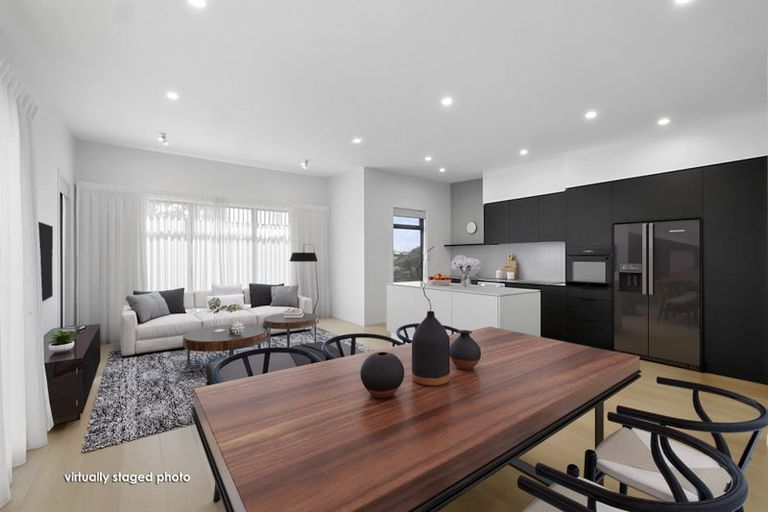 Photo of property in 30c Waiwaka Terrace, Strandon, New Plymouth, 4312